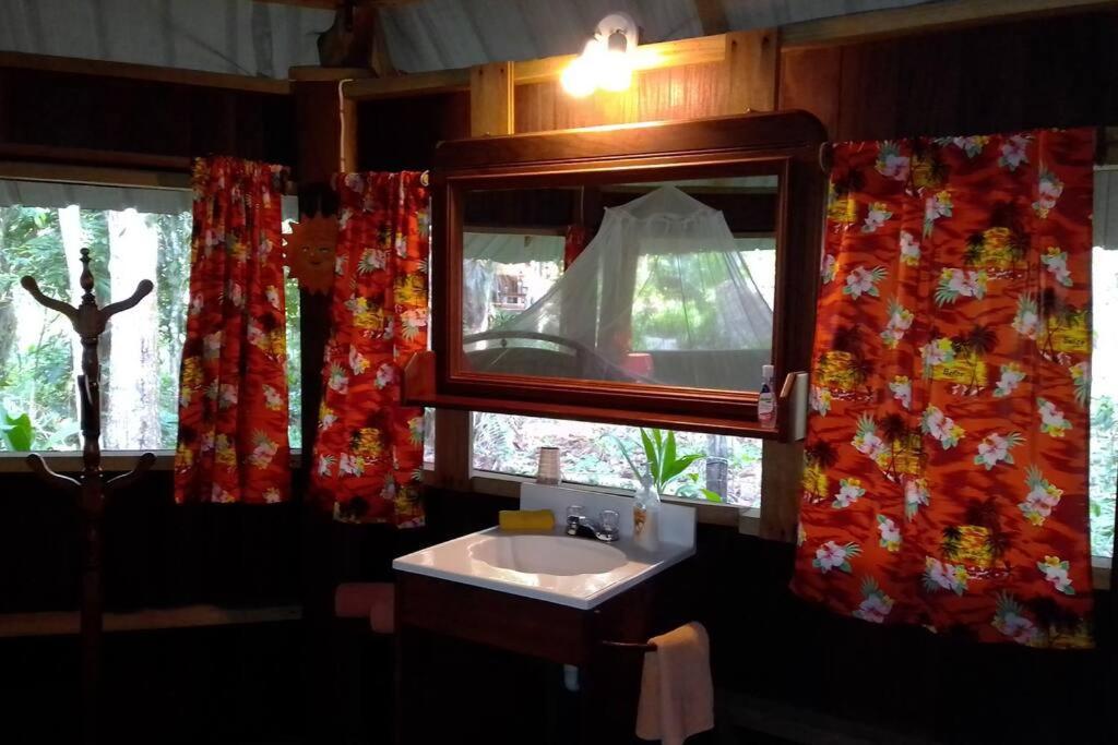 Sun Creek Lodge ปุนตากอร์ดา ภายนอก รูปภาพ