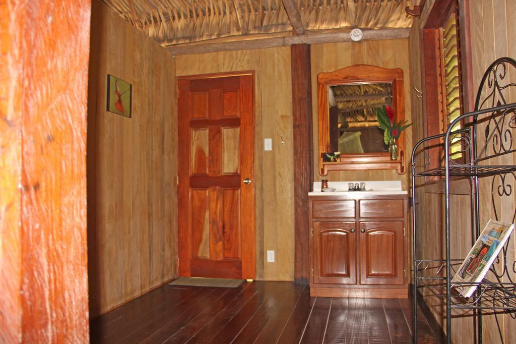 Sun Creek Lodge ปุนตากอร์ดา ห้อง รูปภาพ
