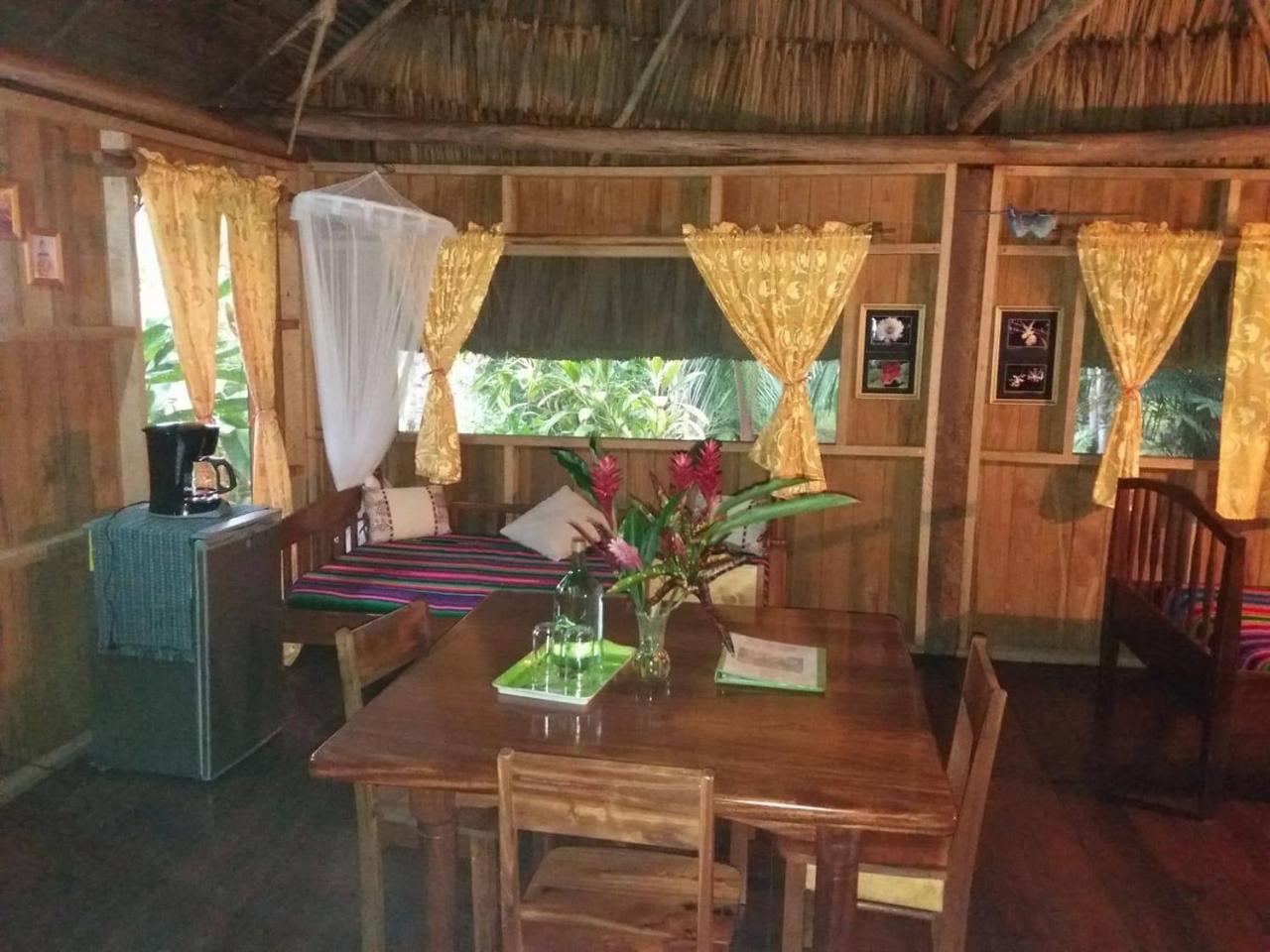 Sun Creek Lodge ปุนตากอร์ดา ภายนอก รูปภาพ